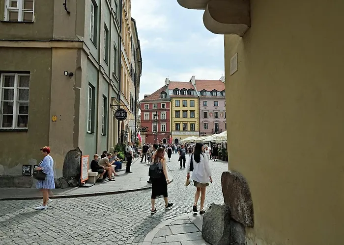 Chic - Old Town -cel2 Βαρσοβία