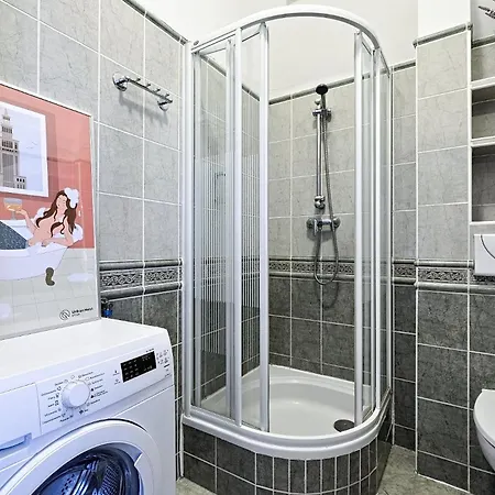 Chic - Old Town -cel2 바르샤바